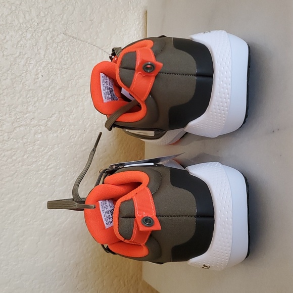 NWOB Women's Adidas EQ21 Run 2.0J size 6 - Picture 10 of 17